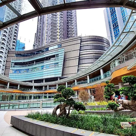 Spacious 2 King Bed Family Room 56 Sqm Podomoro Apartment Tower Liberty 21St Floor With Mall Direct Access Medan Exterior photo