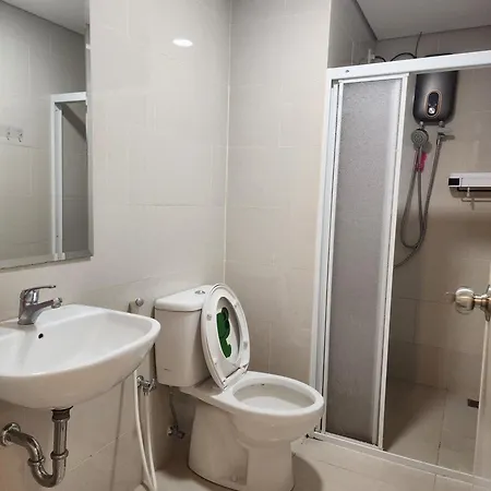 Spacious 2 King Bed Family Room 56 Sqm Podomoro Apartment Tower Liberty 21St Floor With Mall Direct Access Medan Exterior photo