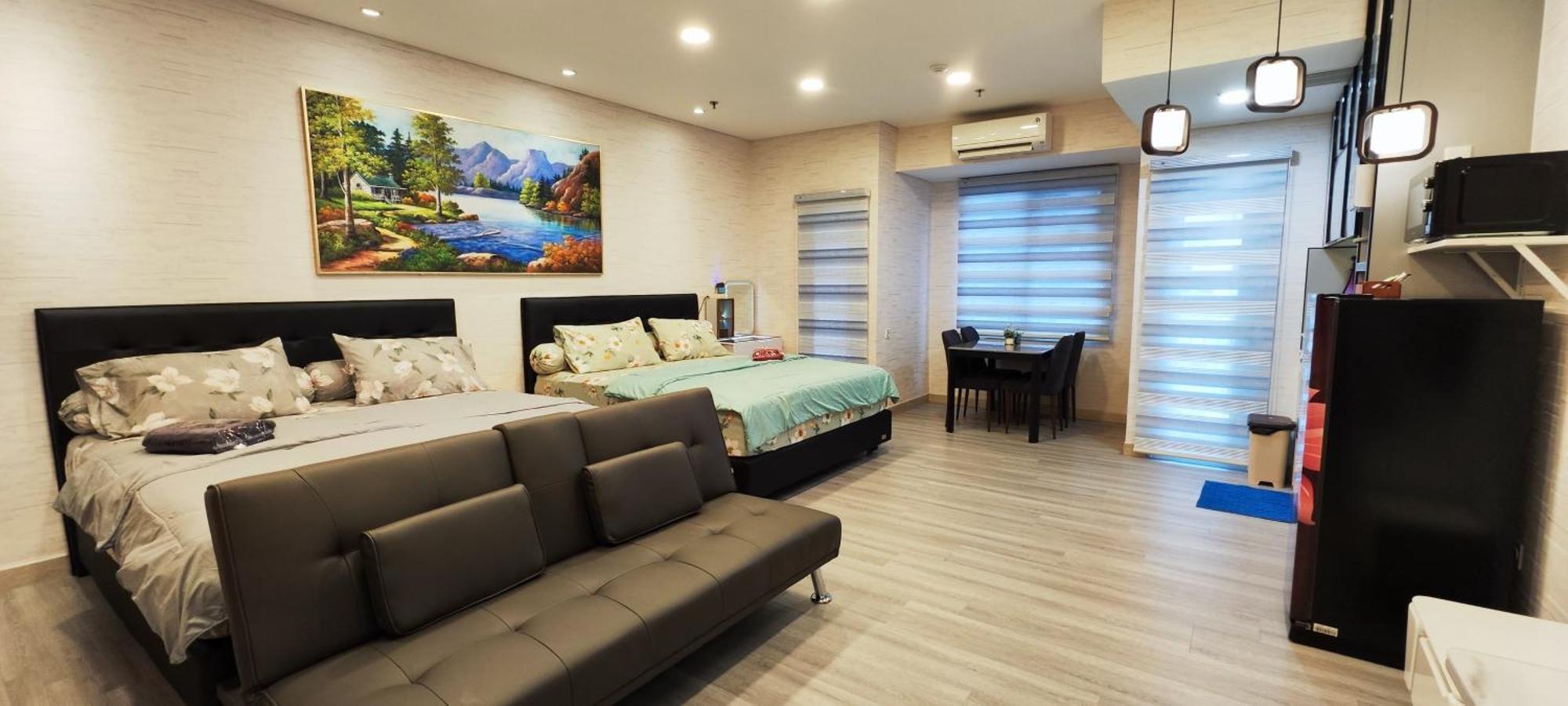Spacious 2 King Bed Family 56 Sqm Podomoro Tower Liberty 21st Floor With Mall Direct Access Medan